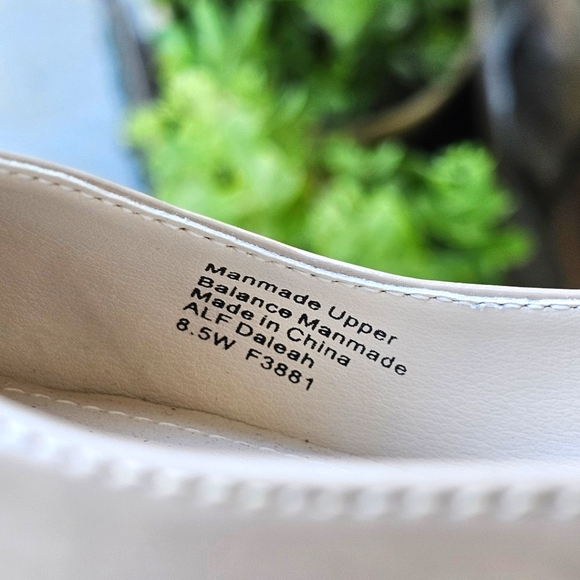 Alfani Women's Daleah Khaki Pointed Toe Classic Patent Pumps Size 8.5 Block Heel - Picture 3 of 15